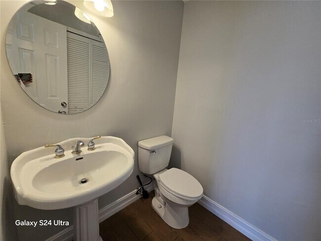 Building Photo - 1600 Little Falls Cir