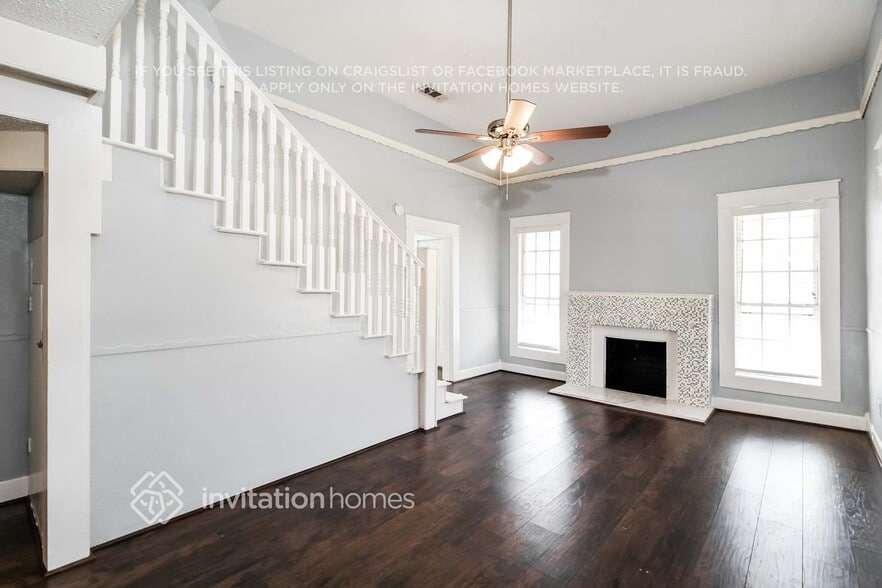 Building Photo - 500 Hill