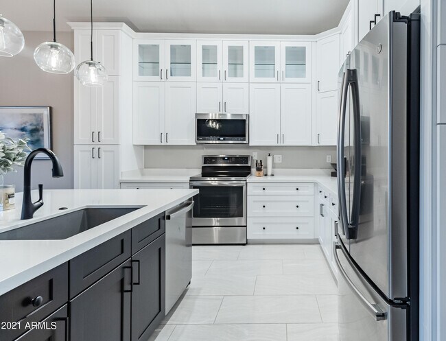 Building Photo - 21525 N 58th Dr