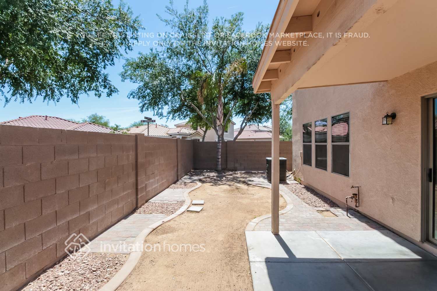 Building Photo - 1043 S Firehole Dr