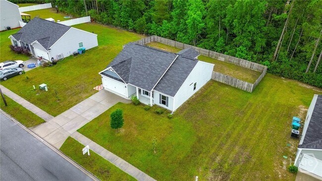 Building Photo - 211 Crosswinds Dr