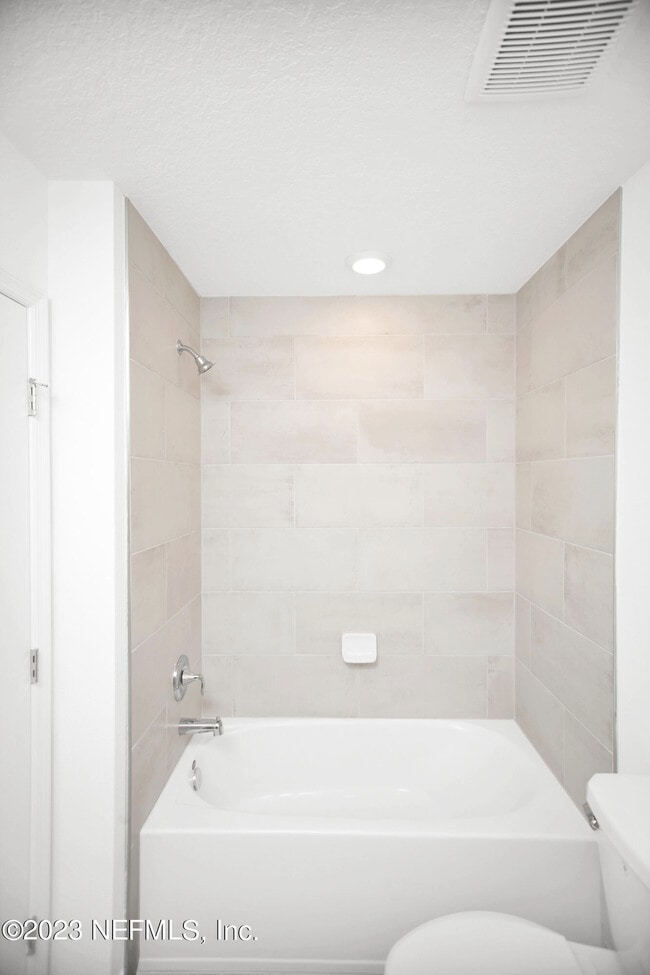 Building Photo - 348 Rosemont Dr