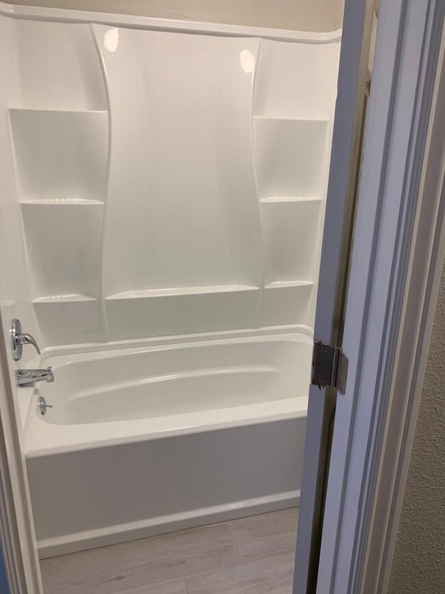 Building Photo - 2418 R St