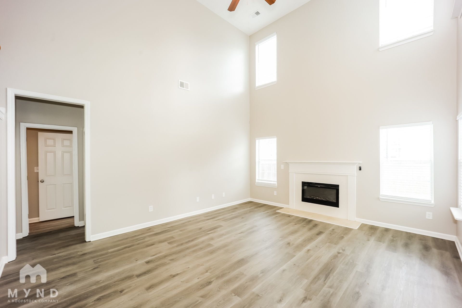 Building Photo - 3302 Summer Brooke Ln