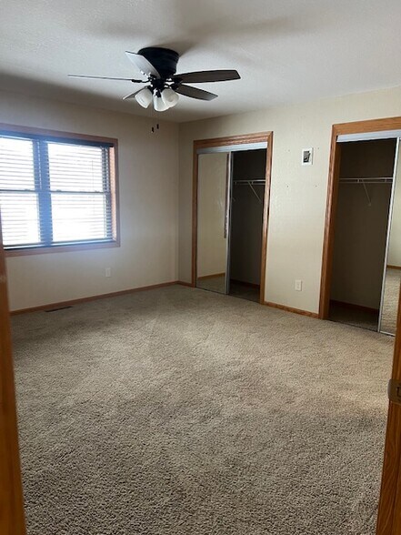 Building Photo - 1731 Crooked Ave