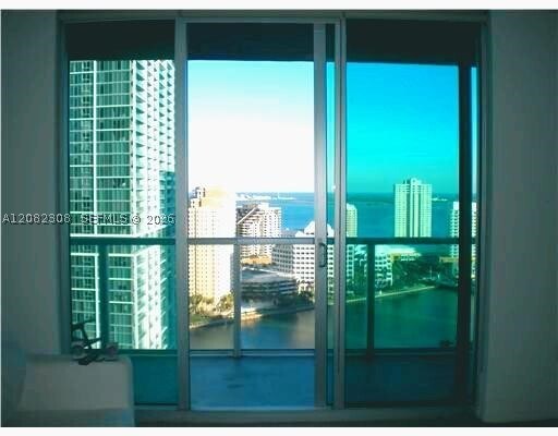 Building Photo - 500 Brickell Ave