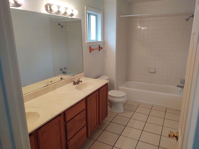 Building Photo - 707 STURGEN DR.