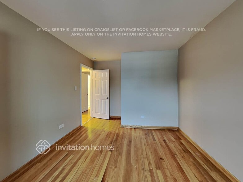 Building Photo - 13601 Cherry Ln