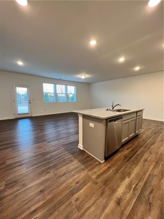 Building Photo - 6075 Handley Dr