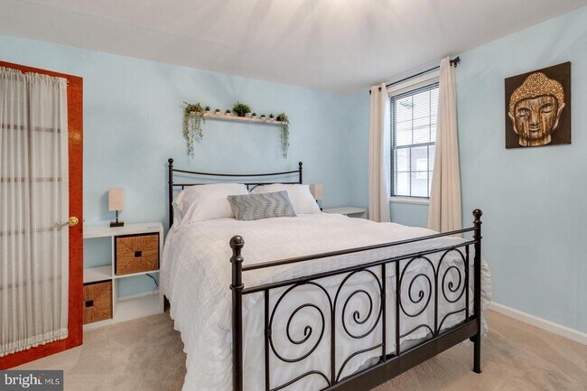 Building Photo - 1006 Morris St