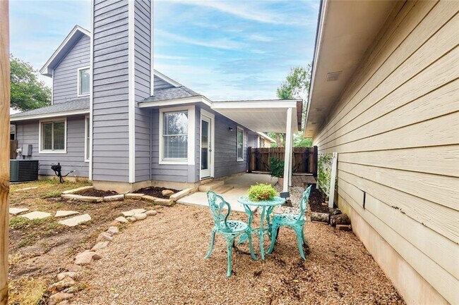 Building Photo - 16714 Pocono Dr