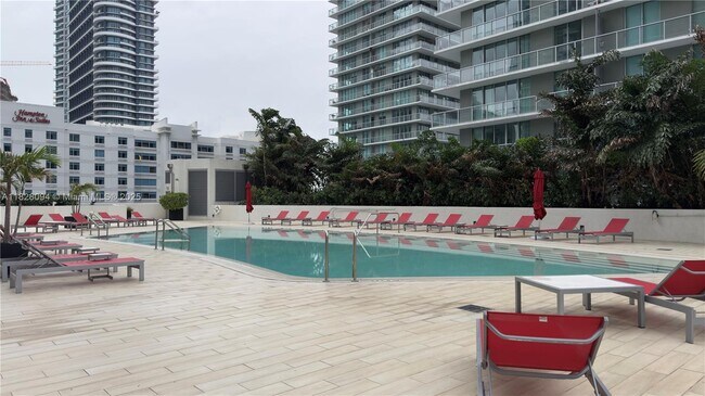 Building Photo - 1100S S Miami Ave
