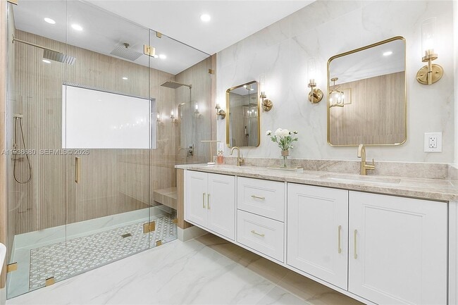 Building Photo - 3540 NE 28th Ave