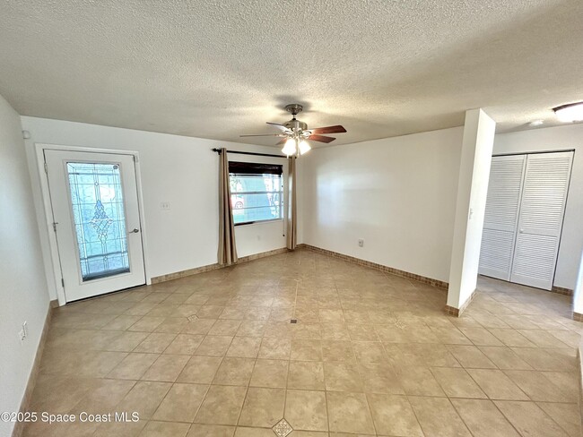 Building Photo - 401 Sea Horse Ave