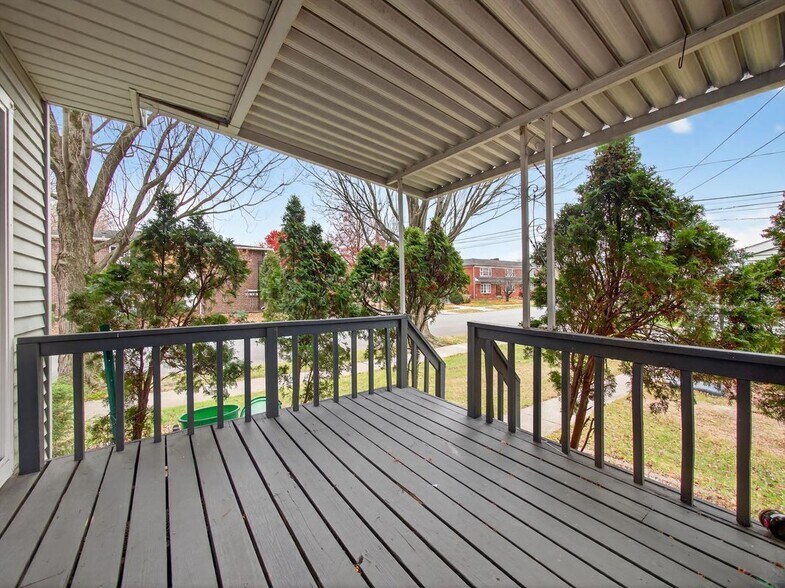 Building Photo - 2149 W Allen St