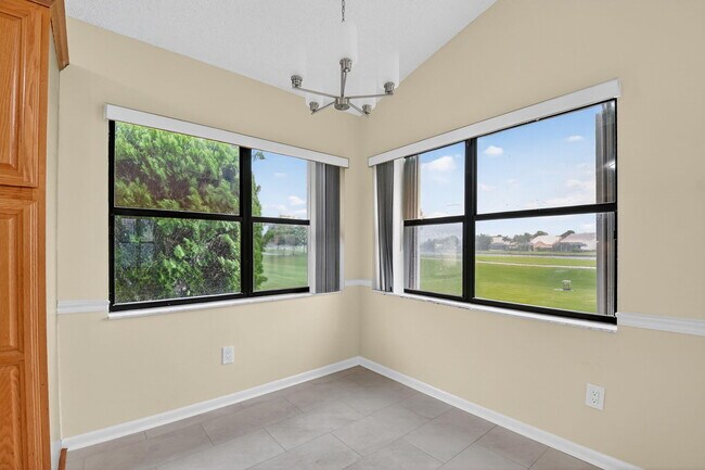 Building Photo - 8081 Cassia Dr