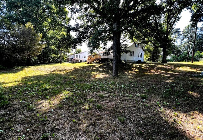 Building Photo - Walnut Cove Country Living with 2 Bedrooms, 1 Bath & Huge Bonus Space