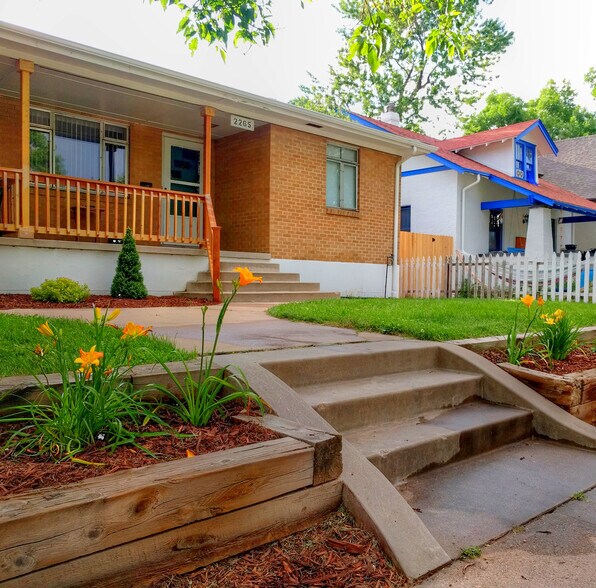 Building Photo - 2265 South Acoma Street