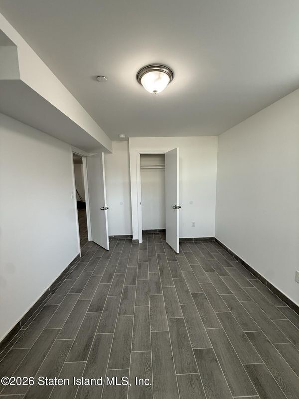 Building Photo - 323 Nicholas Ave