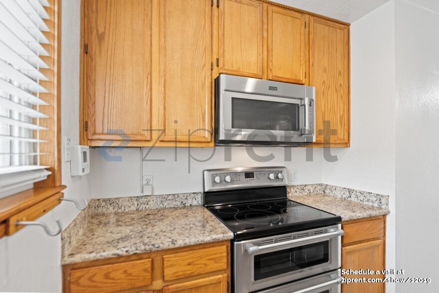 Building Photo - 1017 Imperial Pl
