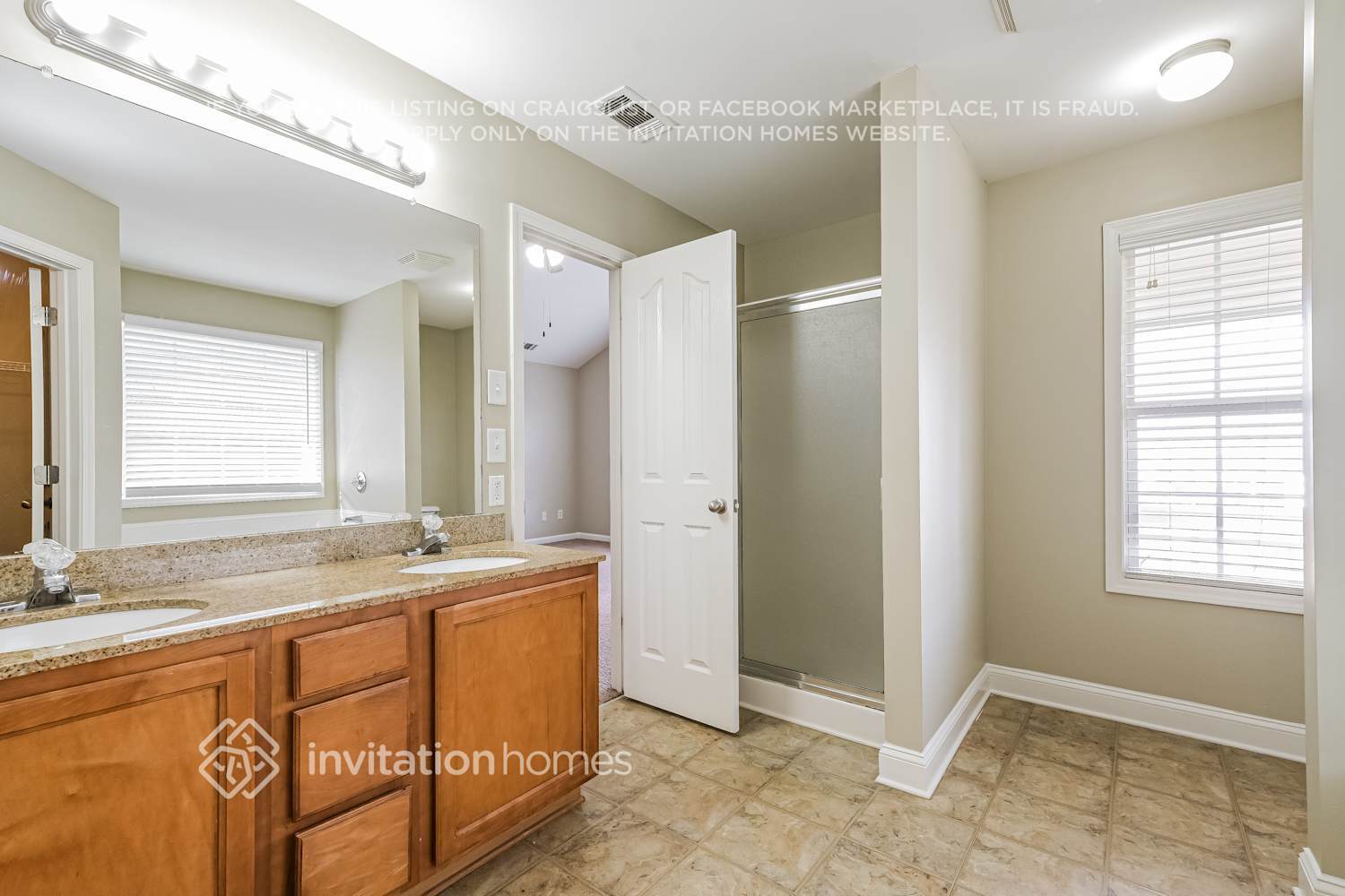 Building Photo - 2076 Barberry Dr