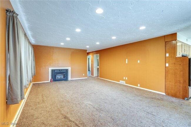 Building Photo - 4017 Bellaire Ln