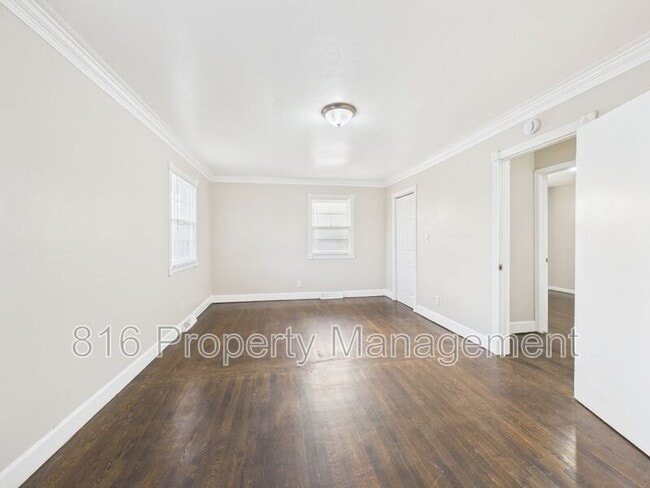 Building Photo - 6304 E 150th Terrace