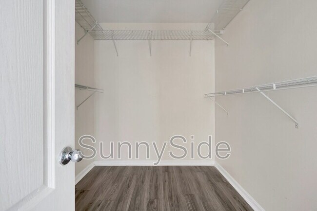 Building Photo - 318 Briar Patch Lp