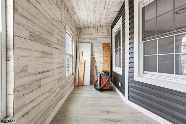 Building Photo - 76 Riggs Pl