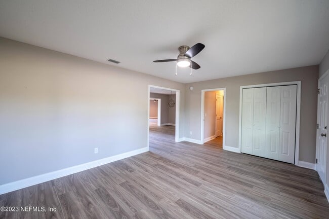 Building Photo - 6264 Diane Rd