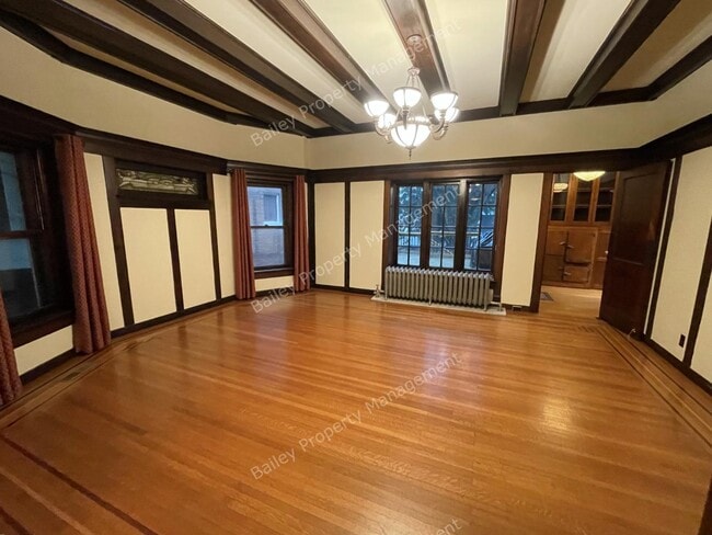 Building Photo - 1458 Cherokee Rd