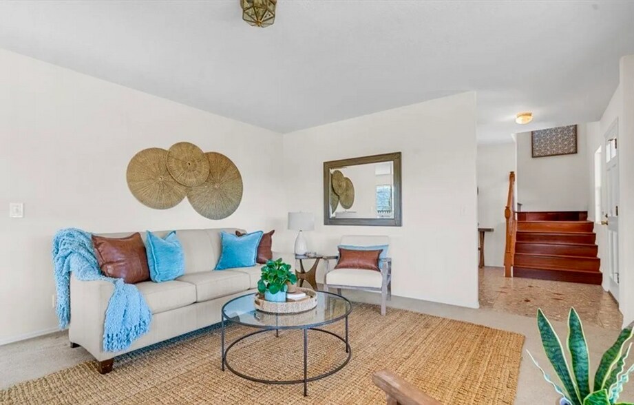 Front Living Room. - 221 Appy Way