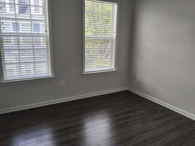 Building Photo - 8129 Wistar Creek Mews