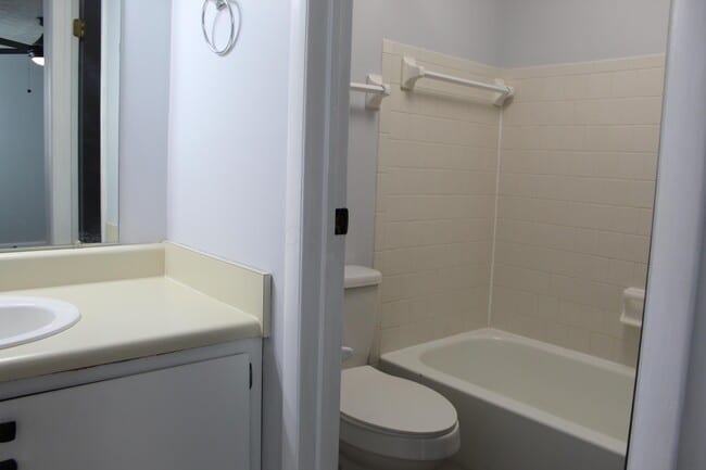 Building Photo - 1823 Worthington Run Dr