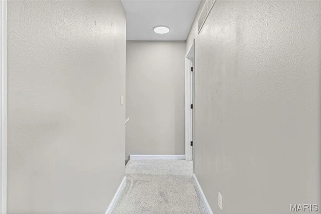 Building Photo - 489 Shade Tree Ln