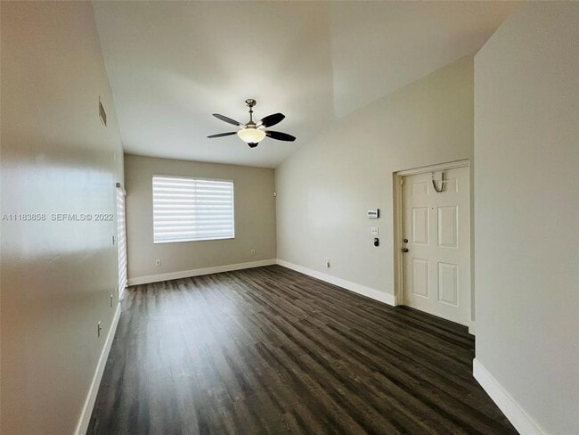 Building Photo - 6944 SW 39th St