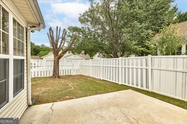 Building Photo - 1033 Pinehurst Dr