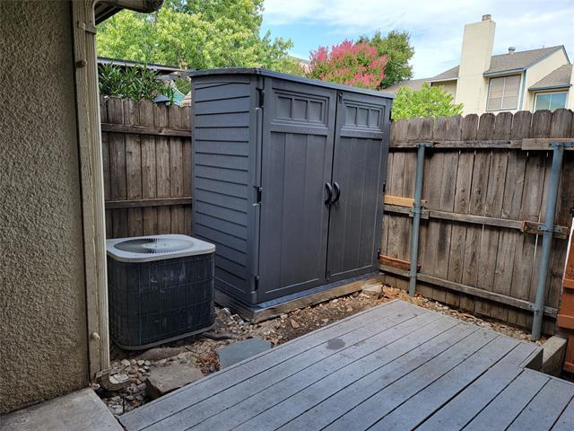 Building Photo - 7155 Fair Oaks Ave