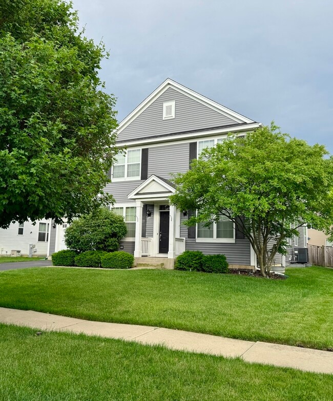 Building Photo - 738 Spires Dr