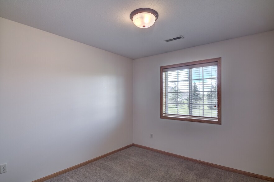 Building Photo - 5538 165th St E