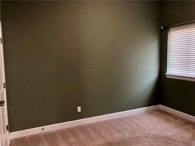 Building Photo - 629 Loma Cedro Bend