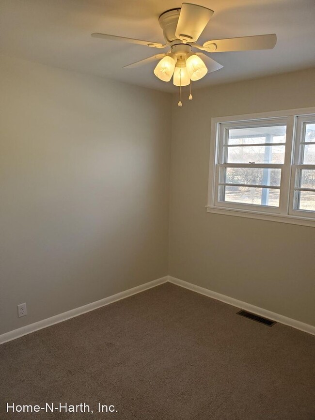 Building Photo - 3 br, 1.5 bath House - 8108 E Indianapolis