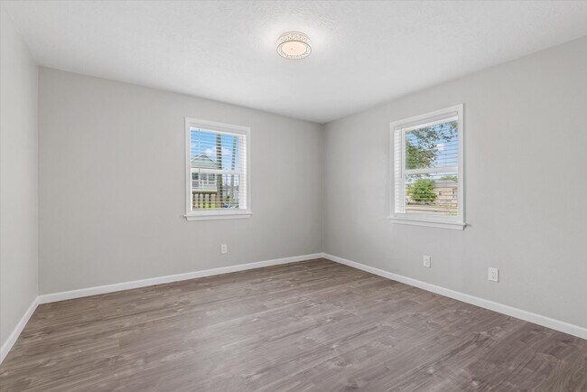 Building Photo - 3518 Avenue H