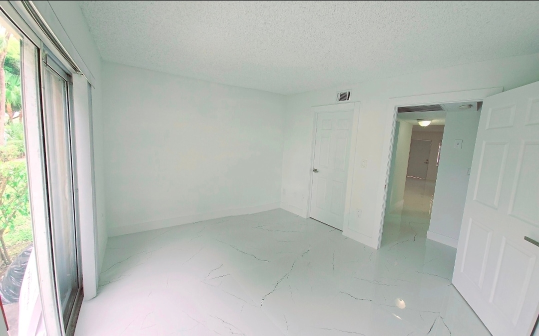 Building Photo - 510 NW 86th Pl