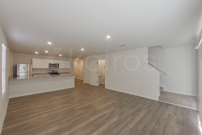 Building Photo - 314 Ironwood Ct