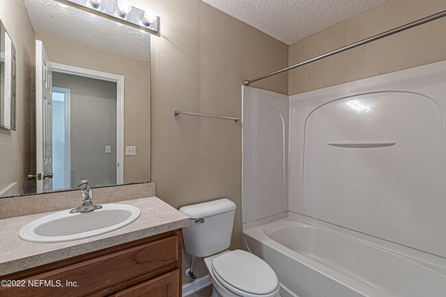 Building Photo - 1500 Calming Water Dr