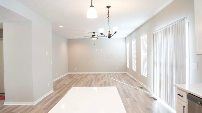 Building Photo - 1717 Longhill Dr