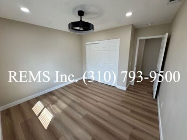 Building Photo - Remodeled Hersperia Front House with Laund...