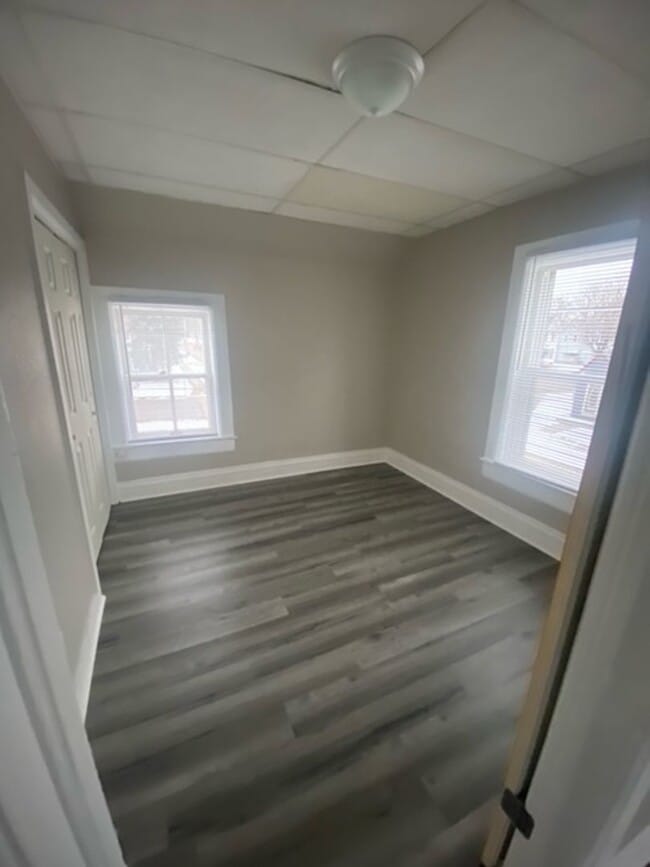 Building Photo - 829 W Franklin St