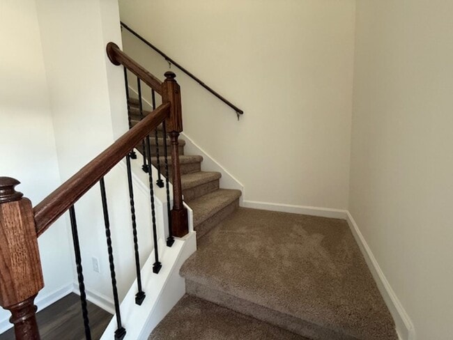 Building Photo - ?Brand New Townhome – Stylish, Modern & Cl...